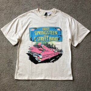 H&M Graphic Short Sleeve T-shirt.NWT.